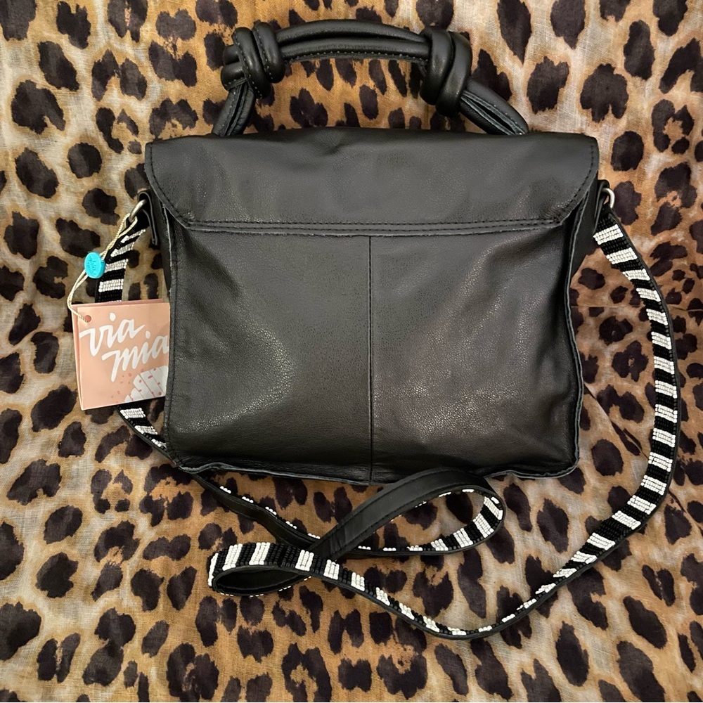 Via Mia Verao Crossbody Bag w/unique knotted handle - Picture 3 of 13